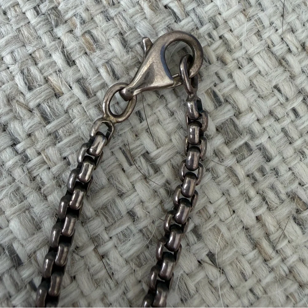 David Yurman | Silver Heart Pendant Necklace - Picture 4 of 5